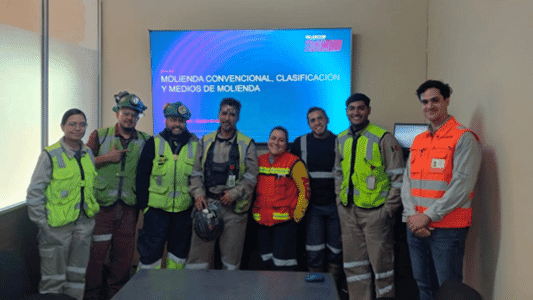 Aprendizaje técnico y colaboración en la sede de Grupo México en Santa Bárbara